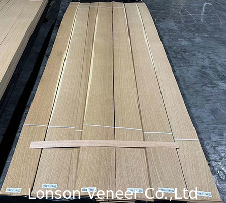 ผิวขาว Oak Veneer แผ่นตัดความแตก 0.50 มม ความหนา การตกแต่งภายใน