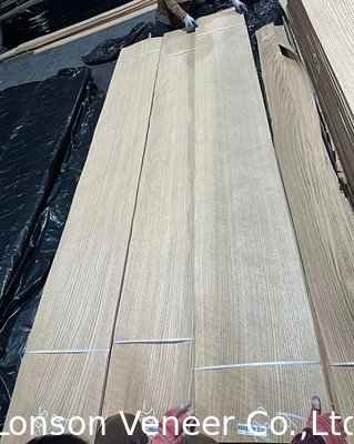 ชิ้นสี่ตัดอเมริกัน Red Oak Veneer Panel สินค้าเกรด AAA ในคลัง 120.000 / SQM