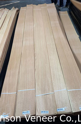 ความยาว 250 ซม. สีแดง Oak Wood Veneer 12 ซม. ความกว้าง AA Grade ความหนา 0.5 มม.
