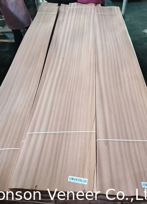 1MM เฟอร์นิเจอร์ Sapele ไม้ Veneer Sapelli แผ่นตัดเรียบ AA เกรด