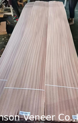 1MM เฟอร์นิเจอร์ Sapele ไม้ Veneer Sapelli แผ่นตัดเรียบ AA เกรด