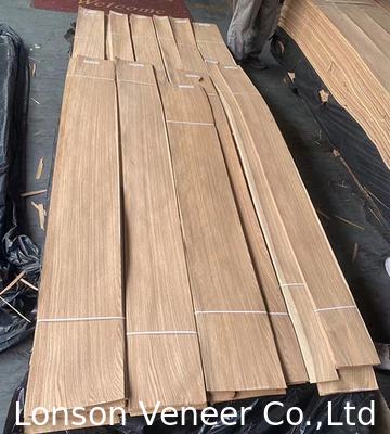 0.45 มิลลิเมตร ขาว Oak Wood Veneer สําหรับประตูเกรด AA ความยาว 120-220cm